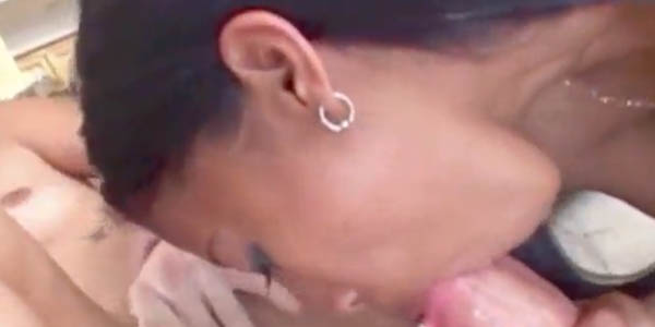หนังโป๊ไทยออนไลน์ สองสาวไทยโดนฝรั่งควยใหญ่ ฝรั่งควยใหญ่จัดหนักสาวไทย