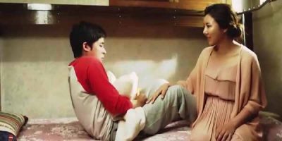 หนุ่มวัยรุ่นโดนป้าสาวจัดหนักจับโม๊คควยก่อนขึ้นขย่มมันส์ Boarding House 2014 หนังเกาหลีอาร์ดูฟรี